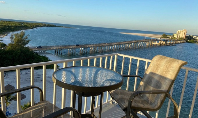 Fort Myers Beach Condo | Amazing views of the Gulf with a private beach! Lovers Key Beach Club #801