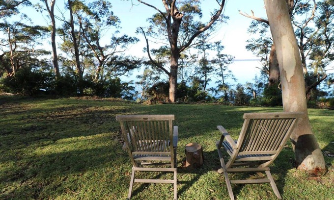 Sanctuary Point House | Amazing Waterfront and National Park views - 12pm check out, f’wood, no internet