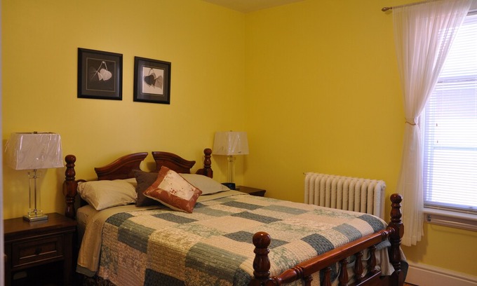 Stratford House | Ambassador B&B Guest Home