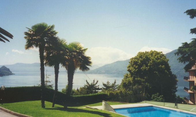 Luogo Ameno Apartment | Amelia 2 apartment in residential complex with pool and lake view