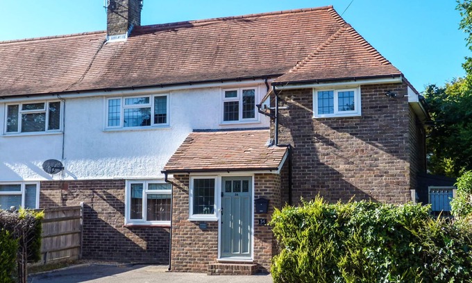 Battle Cottage | AMELIA COTTAGE, family friendly, character holiday cottage in Battle