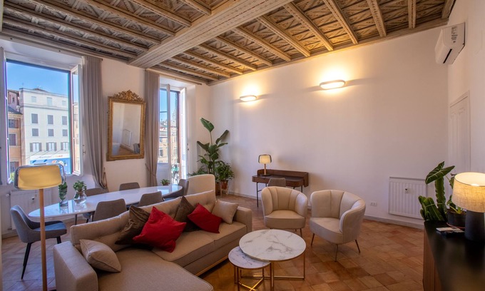 Rione V Ponte Apartment | AMELIE SUITE NAVONA