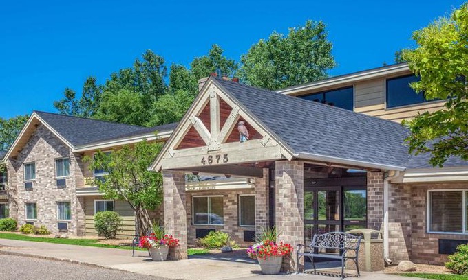 White Bear Lake Hotel | AmericInn by Wyndham White Bear Lake St Paul