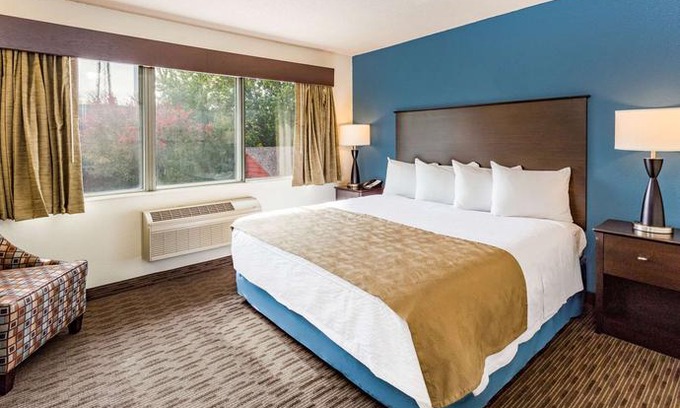 Long Lake Hotel | AmericInn by Wyndham Hotel and Suites Long Lake