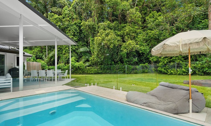 Yaroomba House | Amiri on Holbrook - Pets by prior approval