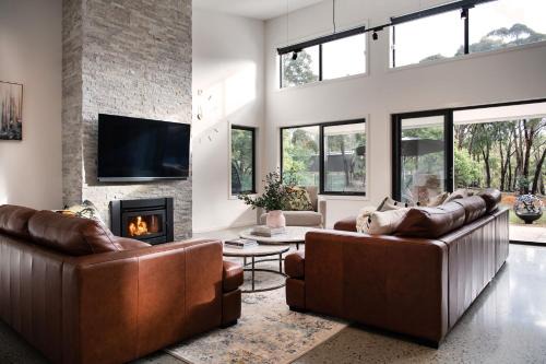 Hepburn House | Amore