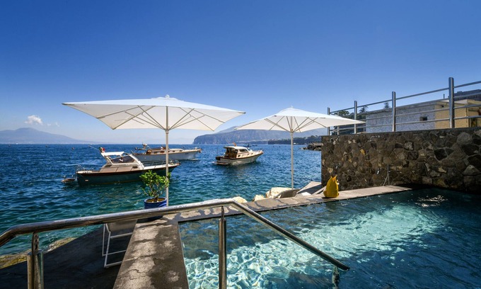 Sorrento City Centre Villa | AMORE RENTALS - Villa del Maggiore with Direct Access to the Sea, Sea View, Garden and Private Swimming Pool