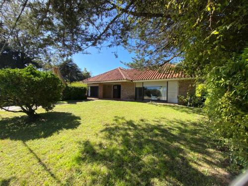 Punta del Este House | Amplia, 4 dormitorios y piscina climatizada