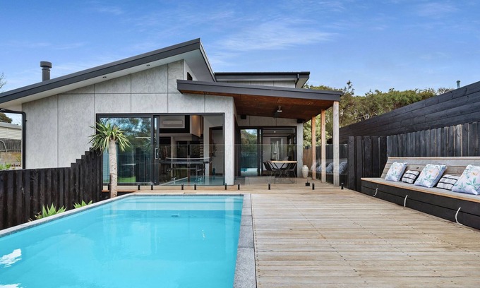 Blairgowrie House | An absolute showstopper with heated pool sleeping 14 guests