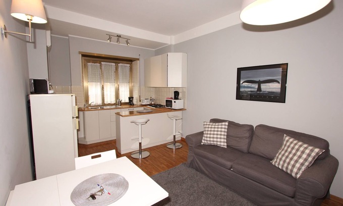 Quartiere XI Portuense Apartment | An Affordable small apartment near Trastevere Train Station