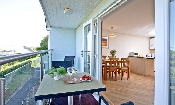 Dawlish Warren Apartment | An apartment that sleeps 4 guests in 2 bedrooms