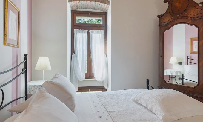 Pesina Spezie Apartment | An attractive residence on the Verona side of Lake Garda.