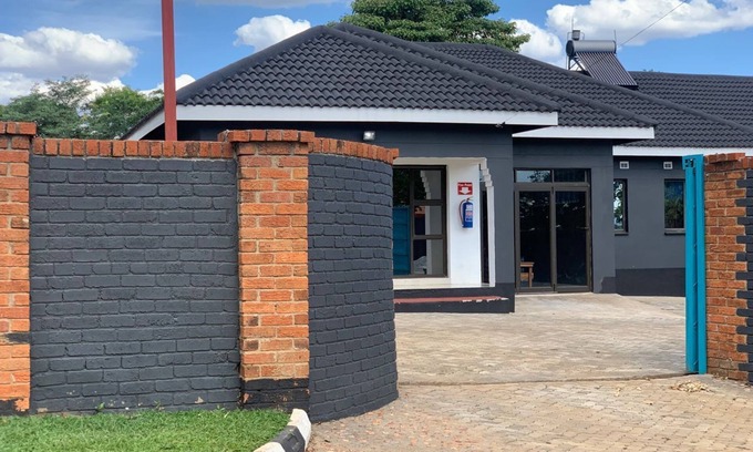 Gweru House | An elegant destination located in a quiet neighborhood