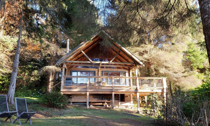 Juan de Fuca Electoral Area Cottage | An Oceanfront Cottage with Stunning Views and Direct Beach Access