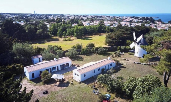 Ile d'Yeu House | An unusual stay in a uniquely restored space