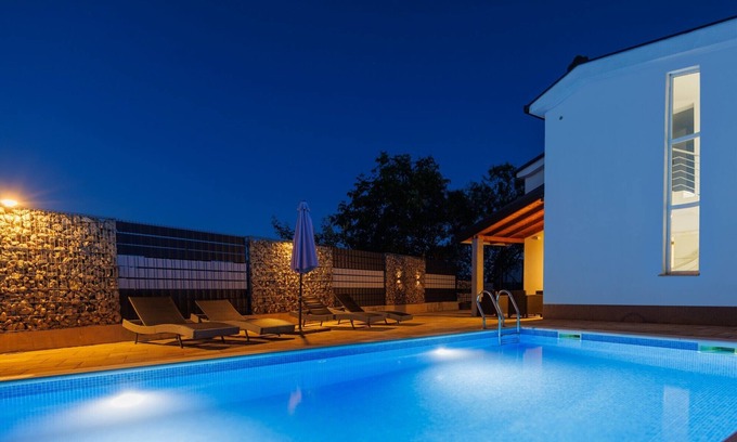 Zmijavci Villa | Ana Zmijavci in Zmijavci - Haus für 8 Personen