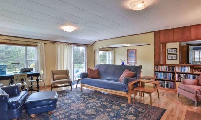 Long Beach Cottage | Anchorage Cottages Unit 10 Private path to the beach