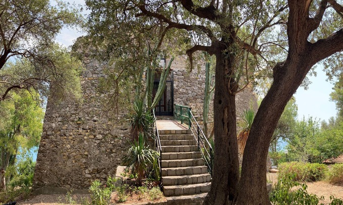 Scario Villa | Ancient restored tower, park 5000 meters beautiful view of the Gulf of Policastro