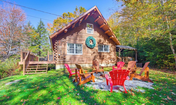 Andover Cabin | Andover Cabin Retreat w/Hot Tub & Fireplace!