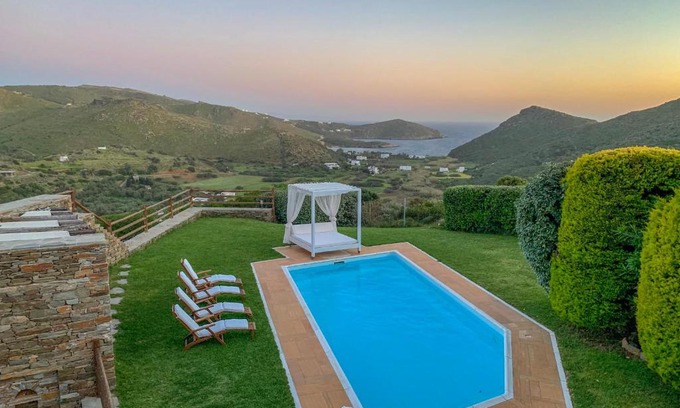 Kato Fellos Villa | Andros: Luxurious Villa With Private Swimming Pool