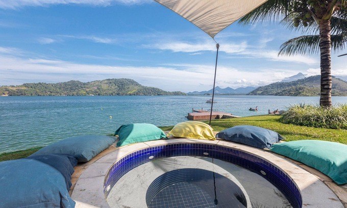 Itanema Villa | Ang006 - Magnificent seafront house in Angra