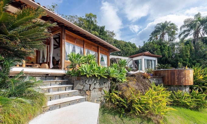 Angra dos Reis Villa | Ang043 - Charming 4 bedroom house on an island in Angra
