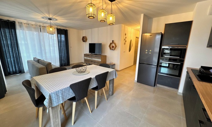Metz-Tessy Apartment | Annecy - L'arborea - Chaleureux Appartement