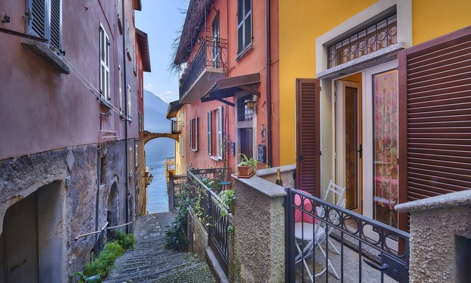 Varenna Apartment | "ANNINA'S HOUSE" Centro Varenna, Lake COMO beautiful as written by Rick Steves.