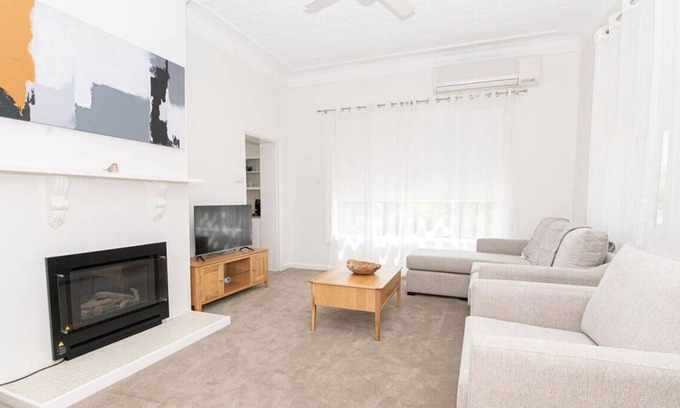 Orange House | Anson Cottage - 1900 CBD Home, Private & Practical
