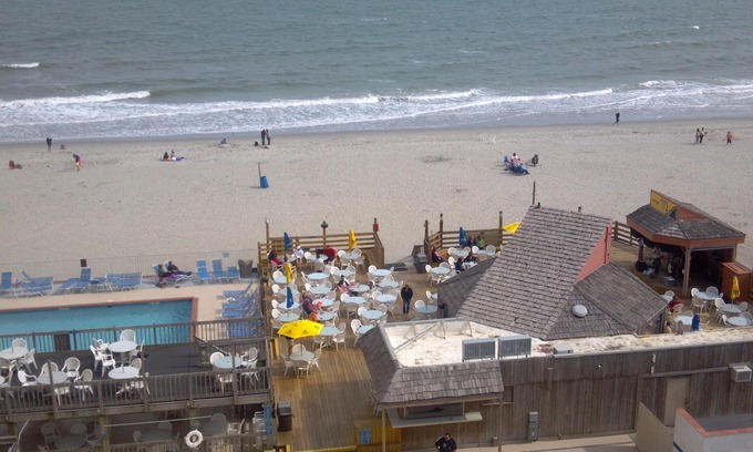Myrtle Beach Apartment | Any Closer To The Ocean And You Would Get Wet! Private updated condo