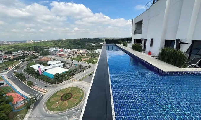 Alphaville Apartment | Ap Aconchegante com Ar-cond, Ótimo Wi-fi, Vaga e Piscina. Perto de Alphaville