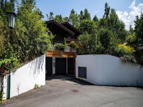 Saalfelden am Steinernen Meer Apartment | Apartment in Saalfelden near Ski Slopes