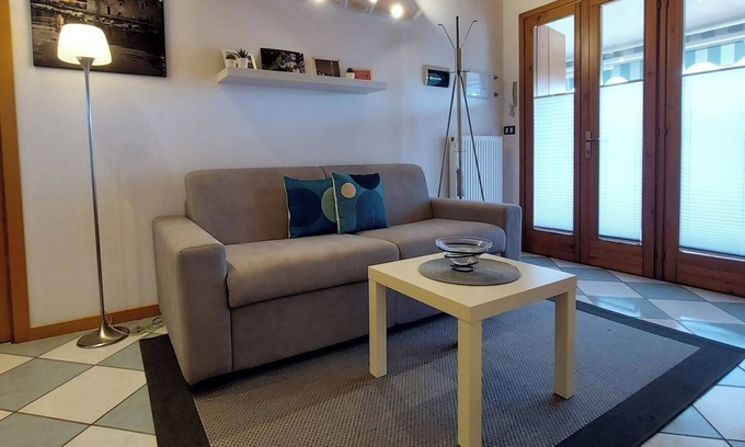 Colà Di Lazise Apartment | Apart Dina Lazise, pool, parking, WIFI, KLima, garden, laundry package