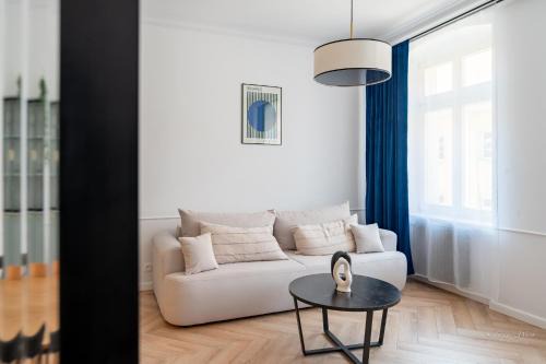 Jelenia Gora Apartment | Apartament Moon Deer - przy deptaku - by SpaceApart