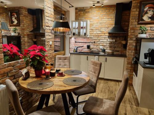 Gdansk City Center Apartment | APARTAMENT nad MOTŁAWĄ LUŚKA