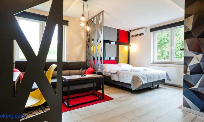 Lancut Apartment | Apartament Trojkaty i Kwadraty