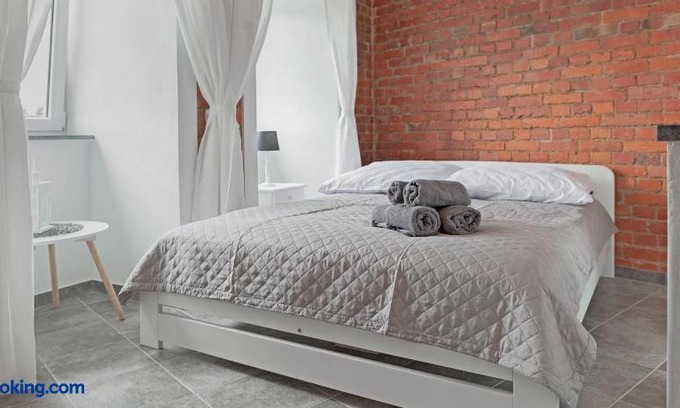 Klodzko Miasto Apartment | Apartament w starym browarze 2