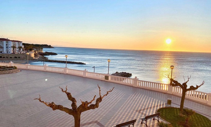 Costa Dorada Condo | Apartamento completo en primera línea, WIFI gratis