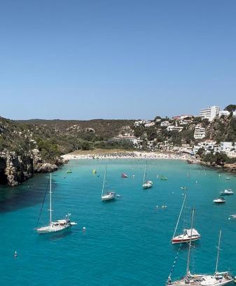 Cala en Porter Apartment | Apartamento con jardín privado en Menorca