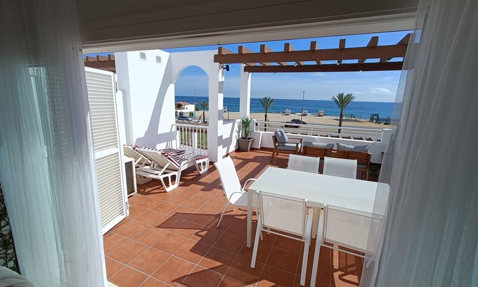Vista de los Angeles-Rumina Apartment | Apartamento en 1ª Linea con Vistas al Mar, Fibra, Ascensor y Piscina Comunitaria