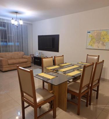 Centro Apartment | Apartamento Inteiro - 3 quartos com ar-condicionado e estacionamento
