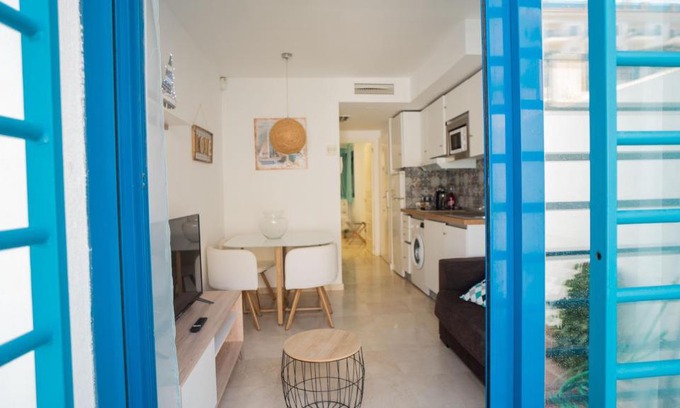 Torrequebrada Apartment | Apartamento Los Patos Beach