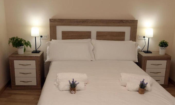 Arrabal Apartment | Apartamento Puente Romano Portal 4 1-B