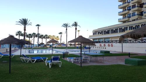 Torrequebrada Apartment | Apartamento recién renovado 1ª línea en Benalmádena