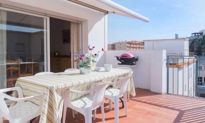 Santa Margarida Apartment | APARTAMENTOS AQUARIUM (REF 41). TERRACE 50 M2. NEXT TO THE BEACH.