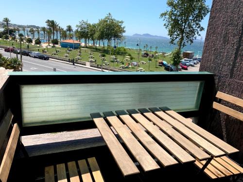 Vigo Apartment | Apartamentos en Playa de Samil Primera Línea de playa Pe Na Areia