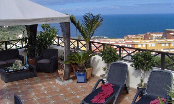 El Guincho Apartment | Apartamentos Monasterio de San Antonio - Apartment im englischen Stil mit Meerblick
