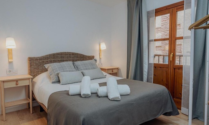 Alquezar Apartment | Apartamentos Fuendebaños