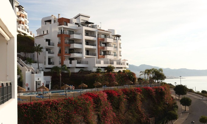 Torrox Costa Apartment | Apartement Bruno Calaceite Escape to this beautifully located apartment.