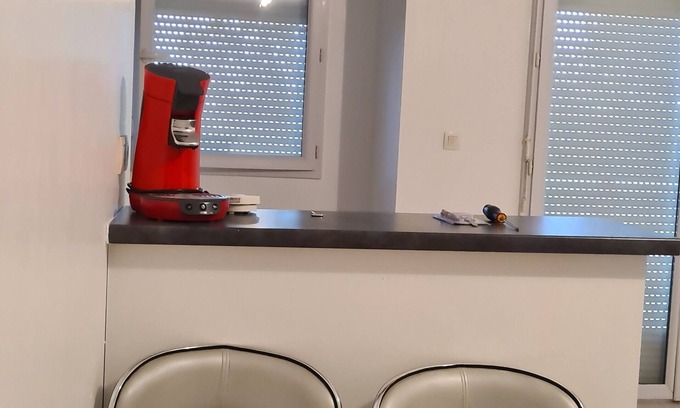 Cavignac Apartment | Apartement Tranquille res Sécurisée Zone Commerciale